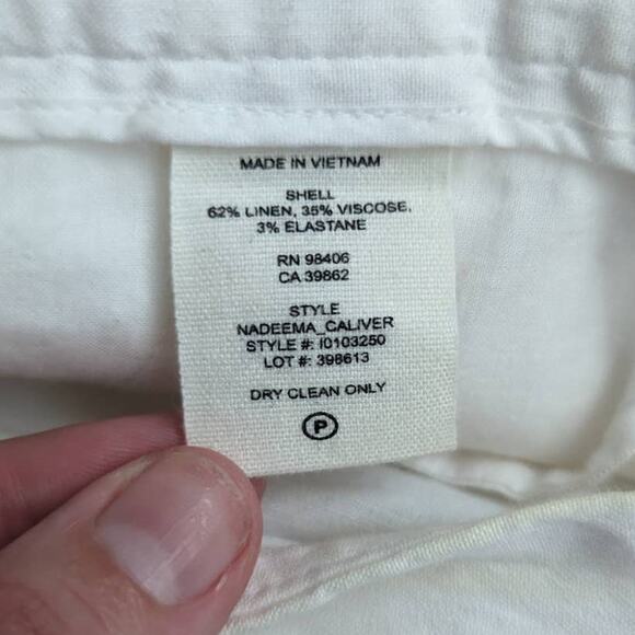 Theory Nadeema Linen Flare Leg Drape Trousers in White, Size 6 - Picture 8 of 8